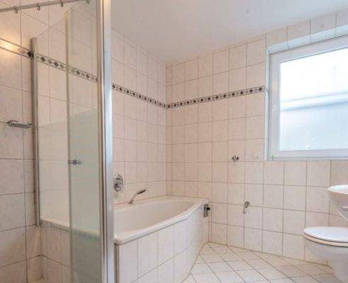 Bad- Einliegerwohnung