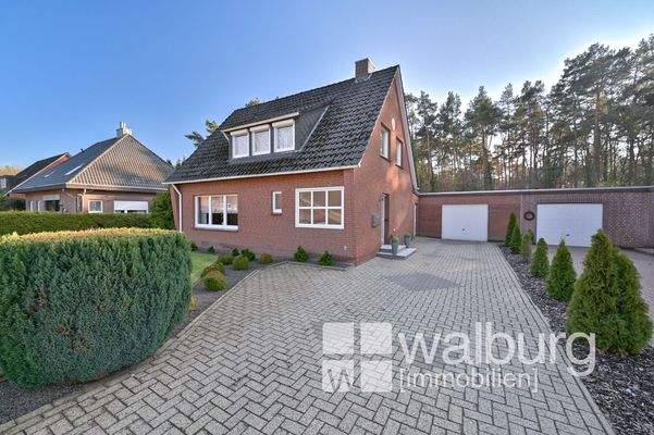 1 großes Grundstück mit Einfamilienhaus