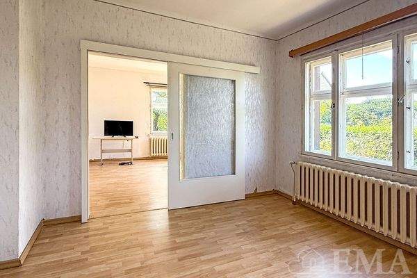 Blick vom Wohnzimmer zum Esszimmer