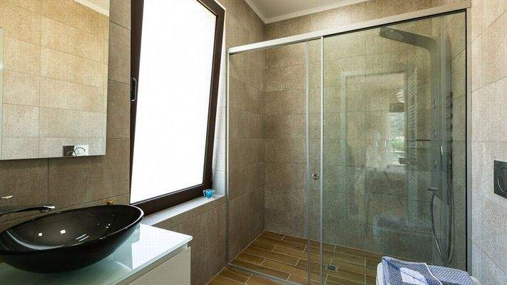 Stonevilla For Sale in Almirida, Stonevilla For Sa