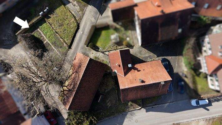 Haus und Scheune inkl. Garten