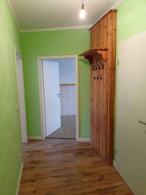 Flur 2. OG Garderobe