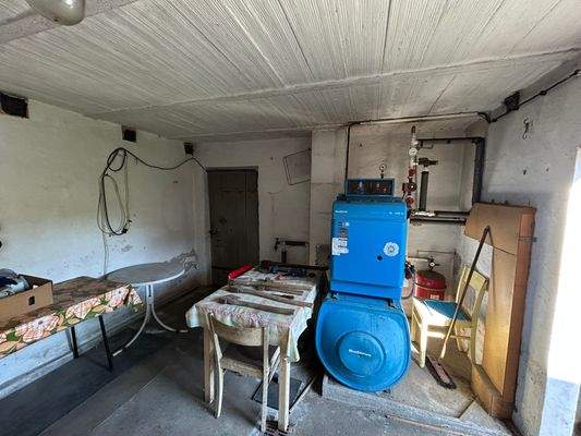 Waschküche mit Heizung.jpg