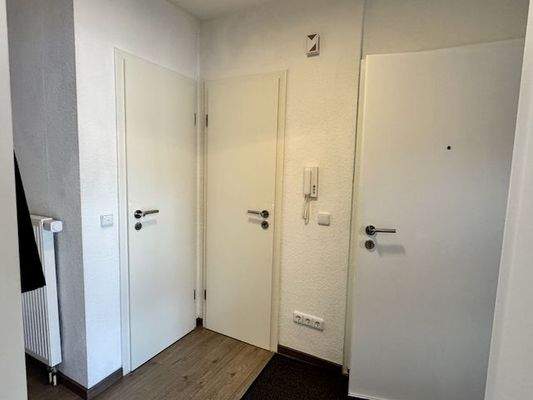 OG | Flur Wohnungstür, WC, Abstell