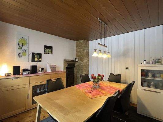 Gemütliches Esszimmer mit Kachelofen Haus 1