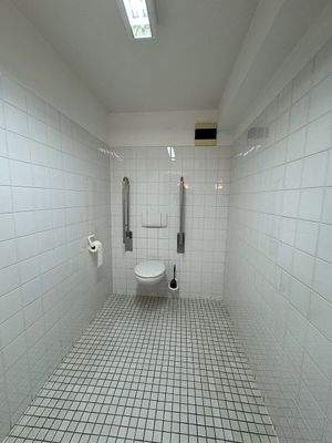barrierefreies WC (2)