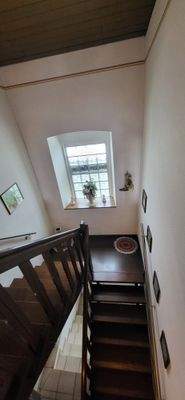 MASSIVE HOLZTREPPE VOM SCHREINERMEISTER GEFERTIGT