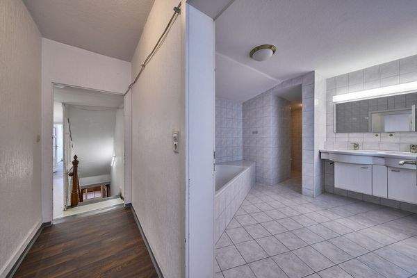 Badezimmer Wohnung 2.OG