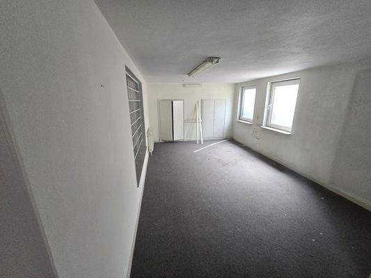 WE1 Souterrain Raum 1 Bild 1.jpg