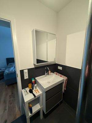 Waschtisch im Badezimmer.jpeg