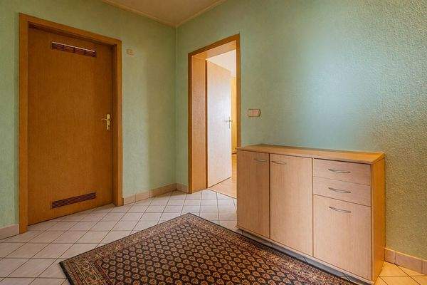 EG - Flur  - Haus links