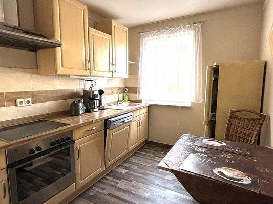 Küche mit viel Tageslicht