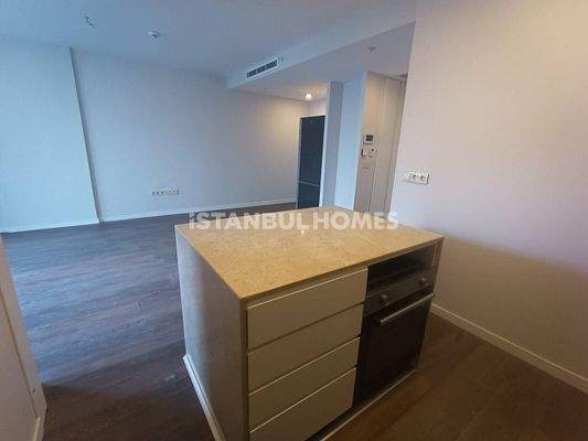1-Bedroom Flat with Open-Plan Kitchen in DKY On Kağıthane