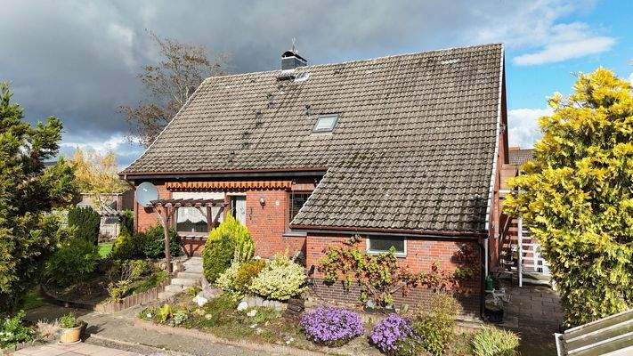 Blick aufs Haus vom Garten aus