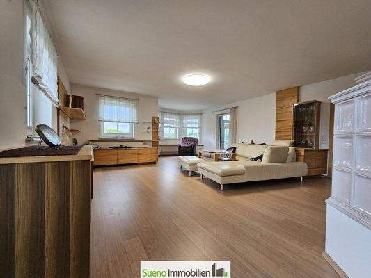 Traumhaft großes Wohnz. im OG