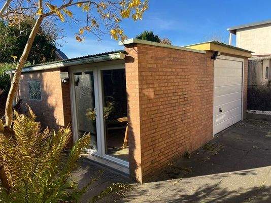 Garage mit Abstellraum