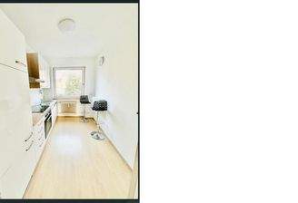 Küche mit Einbauzeile