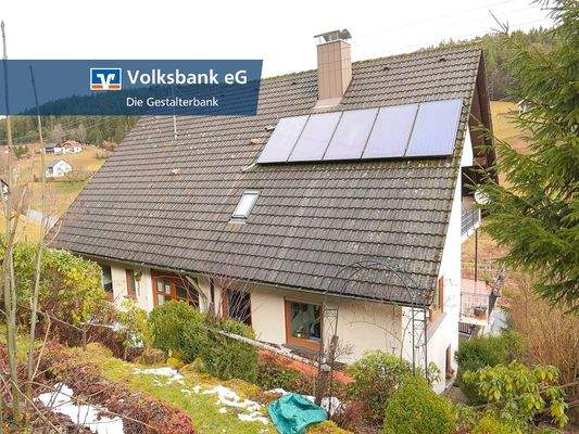 Gebäude Rückansicht mit Hauszugang