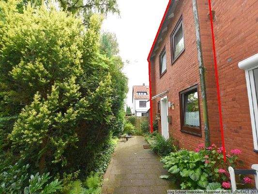 Zuwegung und Vorderansicht