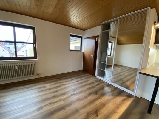 Wohnung-Lollar-Giessener Straße 37a-DG-Einbauschra