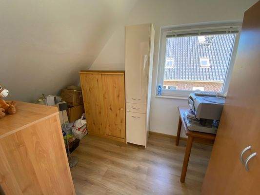 zweiter Raum über der Dachgarage