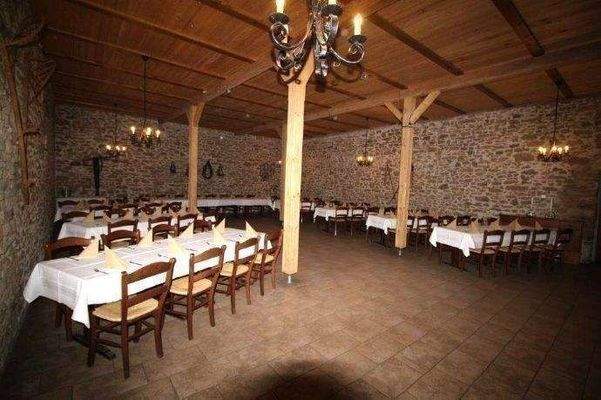 Partyscheune mit Platz für ca. 100 Personen (3)