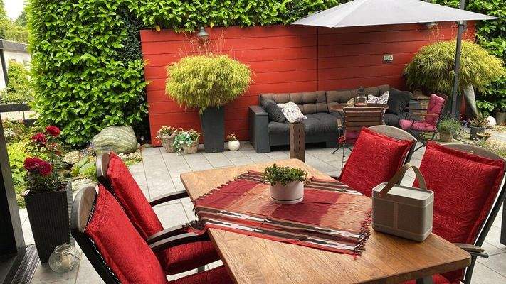 11 - idyllischer Platz auf der Terrasse mit Lounge-Ecke