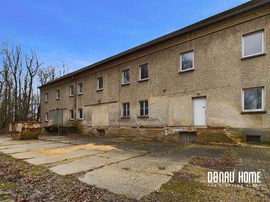 a292815b-8c3b-4f12-817f-3b06b3061d3a