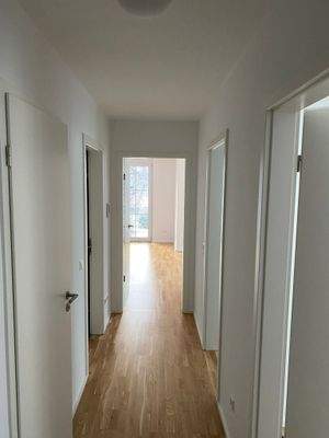 Flur zum Wohnbereich 