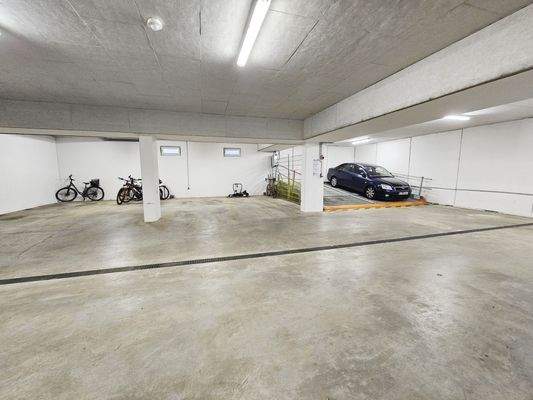 Tiefgaragenstellplatz
