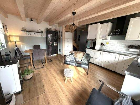 moderne Einbauküche (EG)