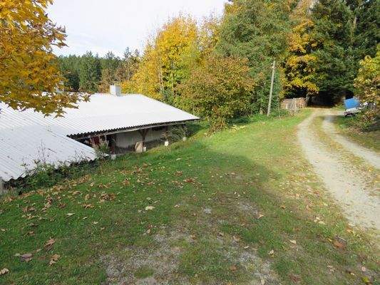 Stellplätze am Grundstücksrand 