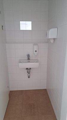 2 WC inkl. Handwaschbecken