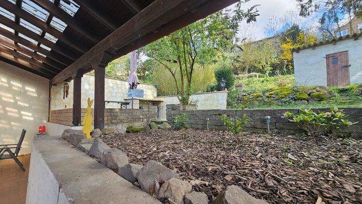 überd.Terrasse z. Garten