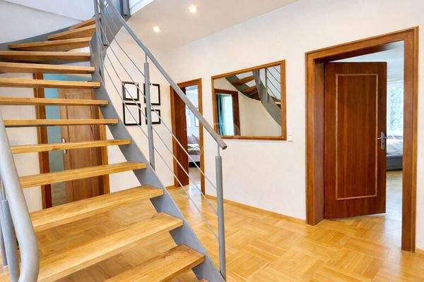 Diele 1.OG mit Zimmern 