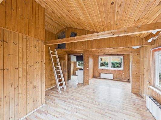 CAM03784G0-PR0099-STILL009