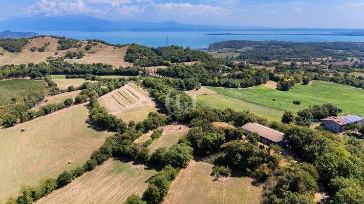 Blick von oben auf das Grundstück
