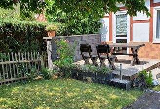 Terrasse mit Garten