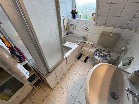 Wohnung DG - Badezimmer