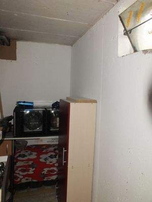 Kellerraum mit Fenster