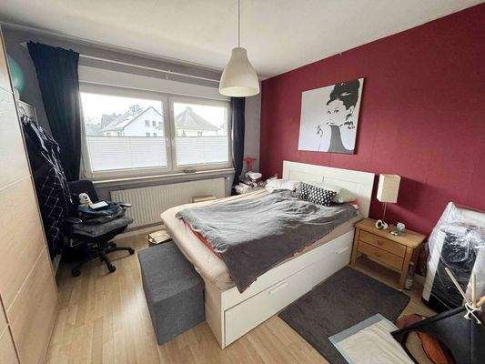 1- OG rechts Schlafzimmer 1