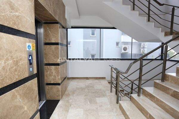 Apartment Near the Sea and Airport in Antalya Muratpasa