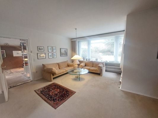 Wohnzimmer mit Blick in die Diele