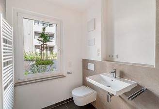 04_Bad durch Ankleide vom SZ erreichbar Whg24_ZGS.