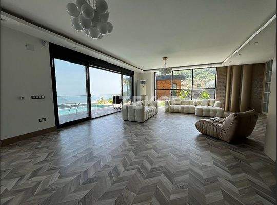 Villas with Panoramic Sea and City Views in Alanya Turkey