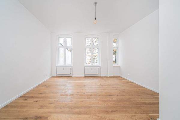 Ruhiges Zimmer zum Hof