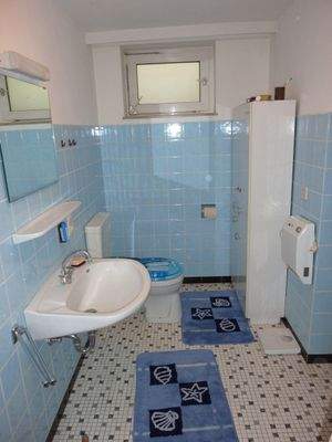 Untergeschoss Bad 2.JPG