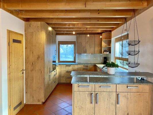 Küche und Speisekammer