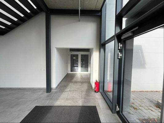 Verwaltungsgebäude Eingangsbereich