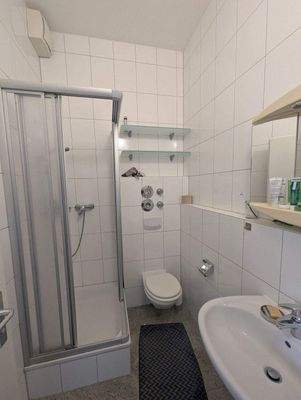 Wohnung Badezimmer.jpg